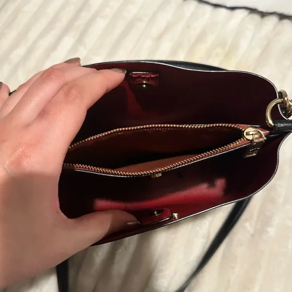 Coach Bucket Bag - Picture 4 of 10